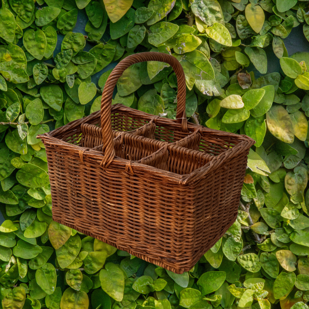 Vintage Baskets – The Dewberry